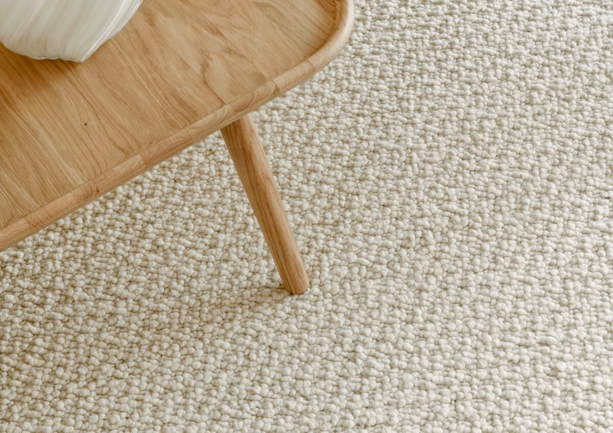 Miten puhdistaa villamatto kotona ilman vahinkoja?