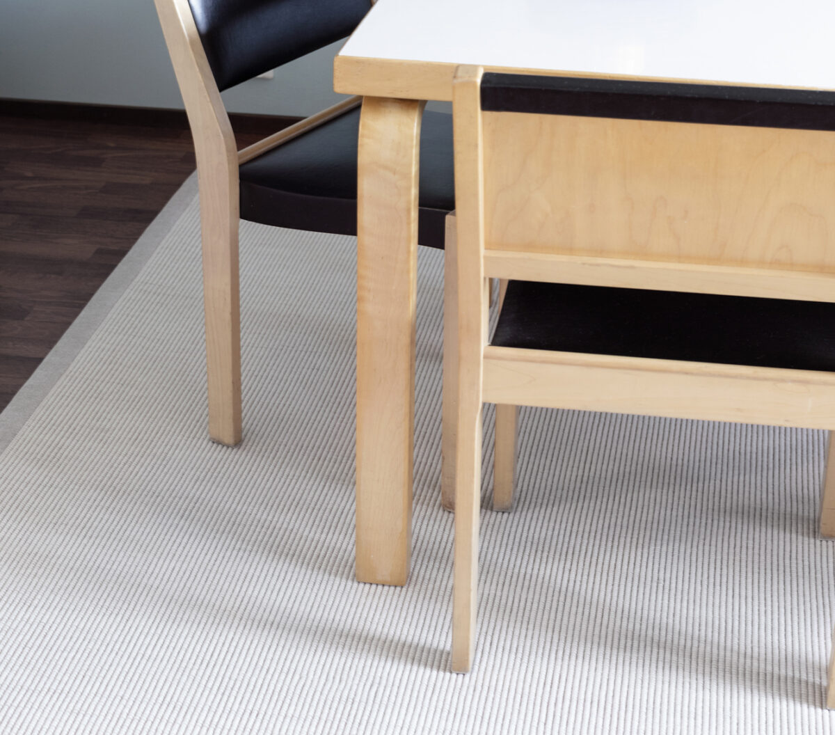 Vesipestävä matto keittiöön